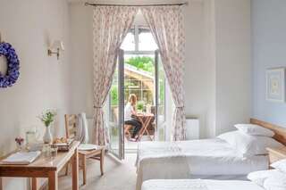 Отели типа «постель и завтрак» Willa Lawenda Кудова-Здруй Улучшенный двухместный номер с 1 кроватью или 2 отдельными кроватями-2